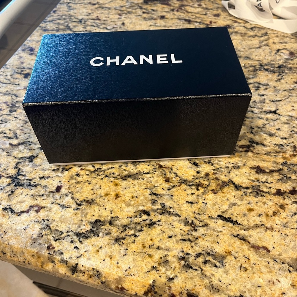 Chanel Classic Black Sunglasses Gift Box